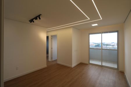 Sala de apartamento para alugar com 3 quartos, 54m² em Canhema, Diadema