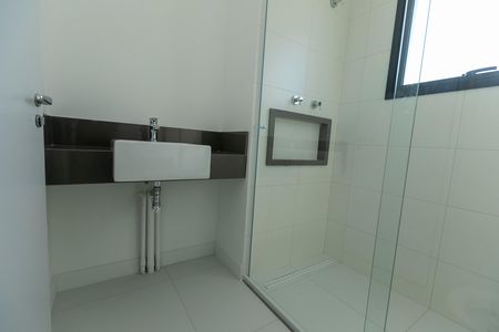 Apartamento à venda com 105m², 3 quartos e 2 vagas Apartamento à venda com 105m², 3 quartos e 2 vagasBANHEIRO QUARTO 3 SUITE