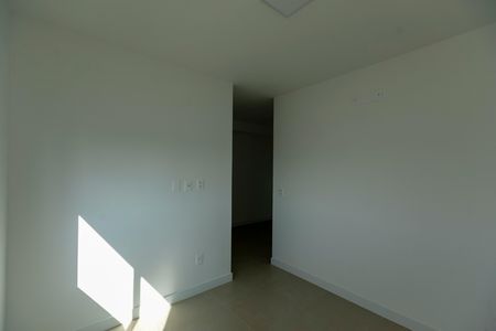 Apartamento à venda com 105m², 3 quartos e 2 vagas Apartamento à venda com 105m², 3 quartos e 2 vagasQUARTO 3 SUITE + CLOSET