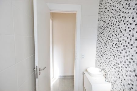 Apartamento à venda com 47m², 2 quartos e 1 vaga Apartamento à venda com 47m², 2 quartos e 1 vagaBanheiro