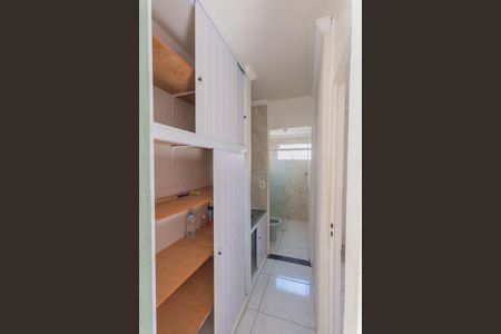 Apartamento para alugar com 55m², 2 quartos e 2 vagas Apartamento para alugar com 55m², 2 quartos e 2 vagasCorredor