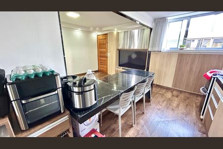 Apartamento para alugar com 65m², 2 quartos e 1 vaga Apartamento para alugar com 65m², 2 quartos e 1 vagaCozinha