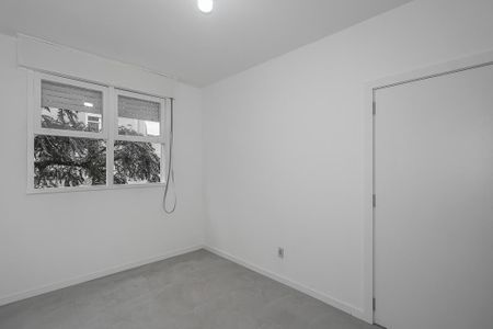 Sala de apartamento à venda com 2 quartos, 54m² em Sarandi, Porto Alegre
