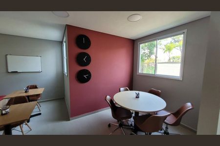 Apartamento para alugar com 38m², 2 quartos e sem vaga