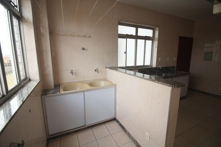 Apartamento para alugar com 110m², 3 quartos e 1 vagaÁrea de Serviço