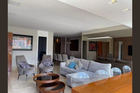 Apartamento para alugar com 103m², 2 quartos e 3 vagas