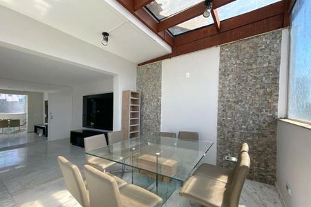 Apartamento para alugar com 200m², 2 quartos e 2 vagas
