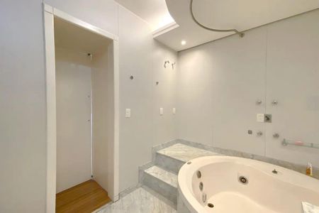 Apartamento para alugar com 200m², 2 quartos e 2 vagas