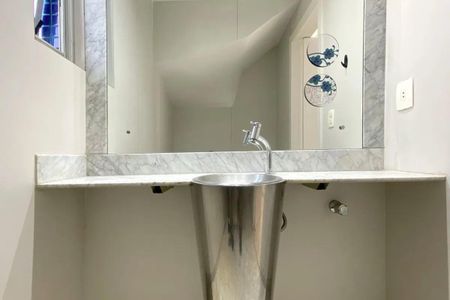 Apartamento para alugar com 200m², 2 quartos e 2 vagas