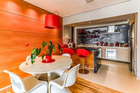 Apartamento à venda com 3 quartos, 193m² em Moema, São Paulo