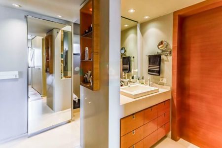Apartamento à venda com 3 quartos, 193m² em Moema, São Paulo