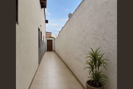 Casa à venda com 90m², 2 quartos e 2 vagas
