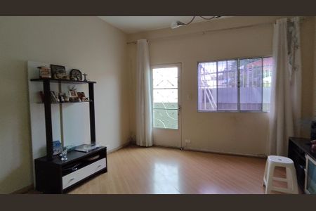 Casa para alugar com 300m², 4 quartos e 3 vagas
