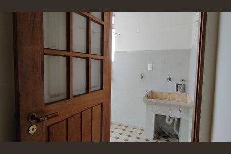 Casa para alugar com 300m², 4 quartos e 3 vagas