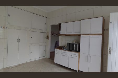 Casa para alugar com 300m², 4 quartos e 3 vagas