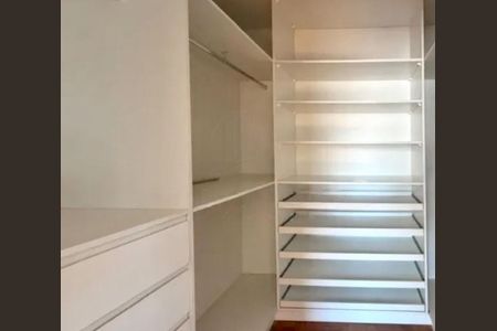 Casa à venda com 4 quartos, 320m² em Sumaré, São Paulo
