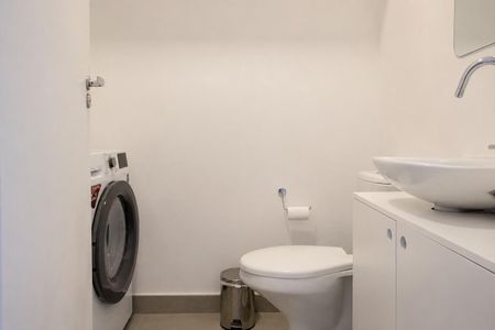 Apartamento para alugar com 67m², 2 quartos e 1 vaga Apartamento para alugar com 67m², 2 quartos e 1 vagaBanheiro