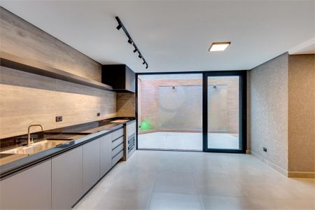 Casa à venda com 3 quartos, 188m² em Brooklin, São Paulo