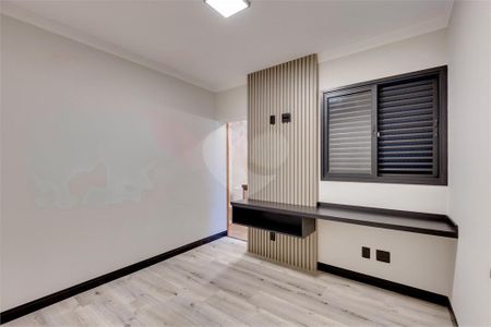 Casa à venda com 188m², 3 quartos e 2 vagas