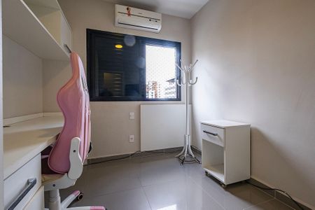 Quarto 2 de apartamento para alugar com 2 quartos, 60m² em Pinheiros, São Paulo
