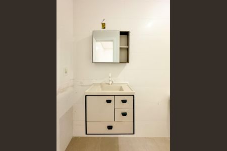 Apartamento para alugar com 55m², 2 quartos e sem vagaBanheiro da Suíte