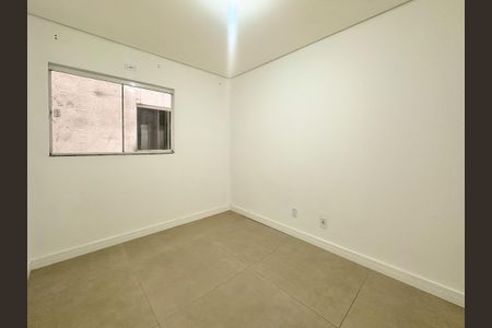 Quarto  de apartamento para alugar com 2 quartos, 55m² em Ingleses do Rio Vermelho, Florianópolis