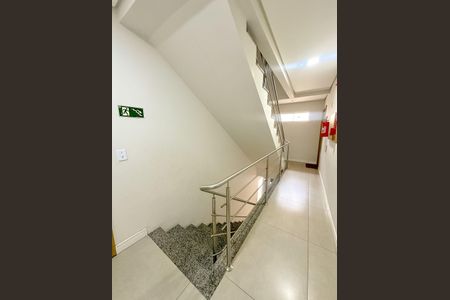 Apartamento para alugar com 55m², 2 quartos e sem vagaHall social