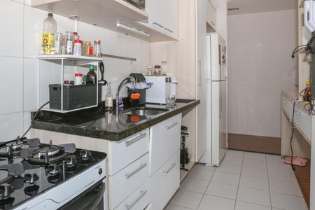 Apartamento à venda com 67m², 2 quartos e 1 vaga Apartamento à venda com 67m², 2 quartos e 1 vagaCozinha e Área de Serviço