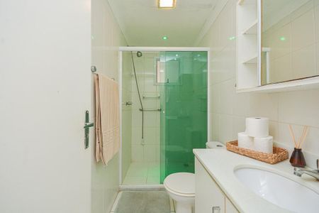 Apartamento à venda com 75m², 3 quartos e 2 vagas Apartamento à venda com 75m², 3 quartos e 2 vagasBanheiro da Suíte