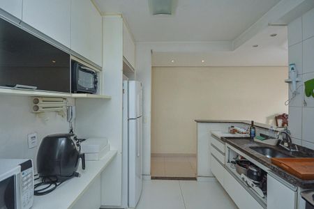 Apartamento à venda com 75m², 3 quartos e 2 vagas Apartamento à venda com 75m², 3 quartos e 2 vagasCozinha