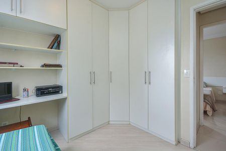 Apartamento à venda com 75m², 3 quartos e 2 vagas Apartamento à venda com 75m², 3 quartos e 2 vagasQuarto 2
