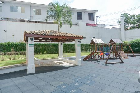 Apartamento à venda com 75m², 3 quartos e 2 vagas Apartamento à venda com 75m², 3 quartos e 2 vagasÁrea comum - Playground
