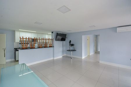 Apartamento à venda com 75m², 3 quartos e 2 vagas Apartamento à venda com 75m², 3 quartos e 2 vagasÁrea comum - Salão de festas