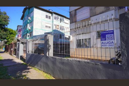 Placa e fachada de apartamento para alugar com 1 quarto, 45m² em Rubem Berta, Porto Alegre