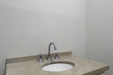 Casa para alugar com 330m², 4 quartos e 5 vagasLavabo
