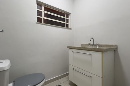 Casa para alugar com 330m², 4 quartos e 5 vagasLavabo
