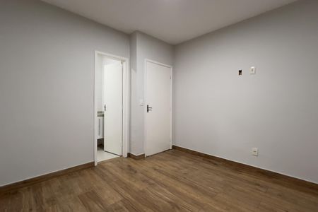 Casa para alugar com 330m², 4 quartos e 5 vagasSuíte 2
