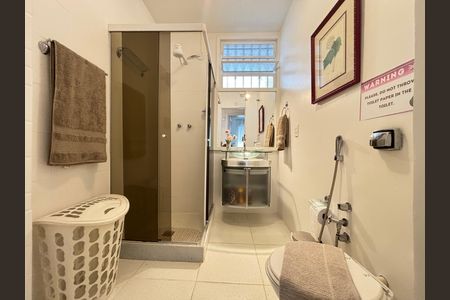 Apartamento para alugar com 84m², 2 quartos e sem vagaBanheiro social 1