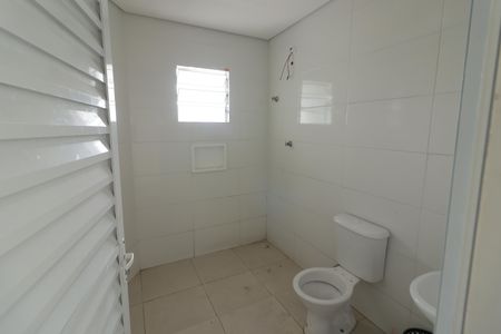 Casa para alugar com 52m², 2 quartos e sem vagaBanheiro
