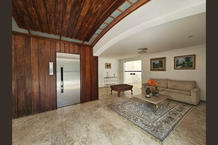Apartamento para alugar com 127m², 3 quartos e 2 vagas Apartamento para alugar com 127m², 3 quartos e 2 vagasHall de entrada