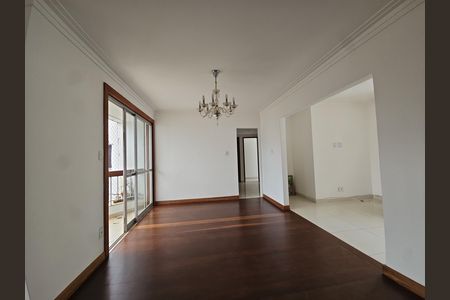Apartamento para alugar com 127m², 3 quartos e 2 vagas Apartamento para alugar com 127m², 3 quartos e 2 vagasSala
