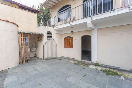 Casa para alugar com 80m², 2 quartos e 2 vagas Casa para alugar com 80m², 2 quartos e 2 vagasQuintal