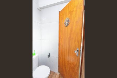 Casa para alugar com 80m², 2 quartos e 2 vagas Casa para alugar com 80m², 2 quartos e 2 vagasBanheiro