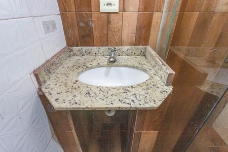 Casa para alugar com 80m², 2 quartos e 2 vagas Casa para alugar com 80m², 2 quartos e 2 vagasBanheiro