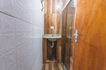 Casa para alugar com 80m², 2 quartos e 2 vagas Casa para alugar com 80m², 2 quartos e 2 vagasBanheiro