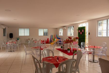 Apartamento para alugar com 56m², 3 quartos e 1 vaga Apartamento para alugar com 56m², 3 quartos e 1 vagaÁrea comum - Salão de festas