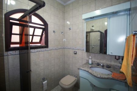 Casa para alugar com 274m², 3 quartos e 6 vagasBanheiro Social