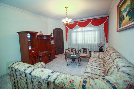 Sala de casa para alugar com 3 quartos, 274m² em Parque das Nações, Santo André