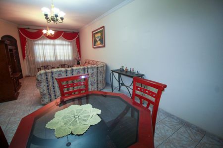 Casa para alugar com 274m², 3 quartos e 6 vagasSala de Jantar