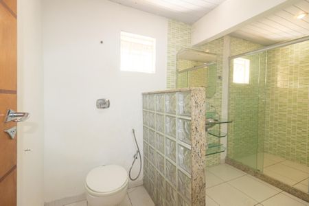 Casa para alugar com 70m², 2 quartos e sem vaga Casa para alugar com 70m², 2 quartos e sem vagaBanheiro